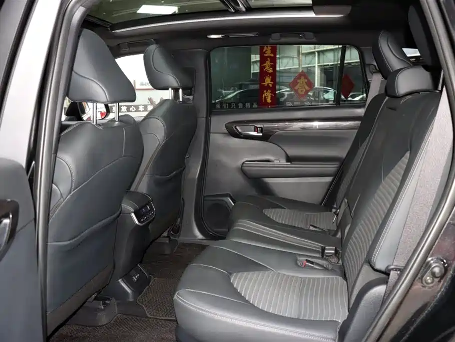 Toyota Crown Kluger 2022 2.5L HEV 4WD Premium Edition фото 11
