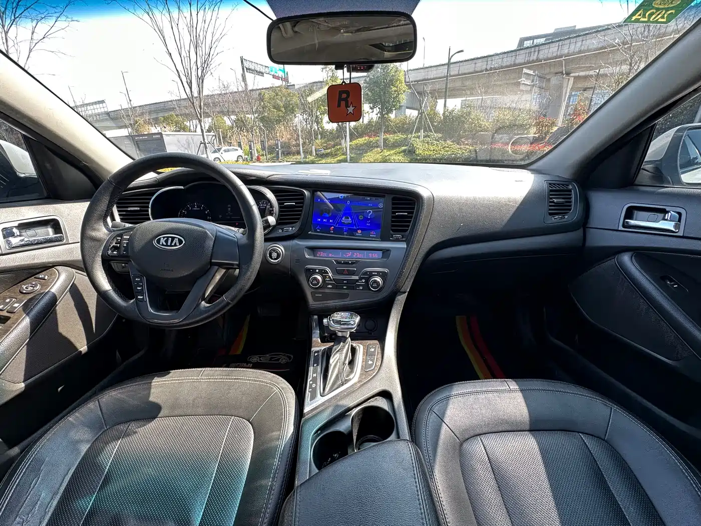 Kia K5 2012 2.0L Automatic DLX Special Edition фото 8