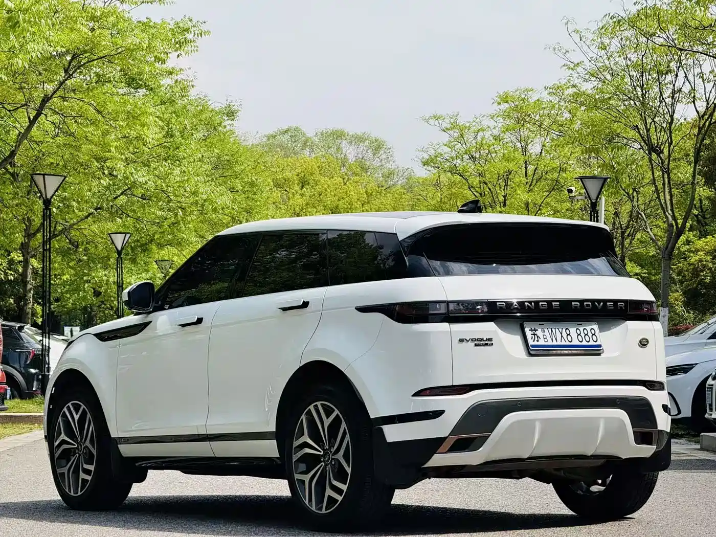 Land Rover Range Rover Evoque 2020 249PS R-DYNAMIC SE Sport Tech Edition фото 4
