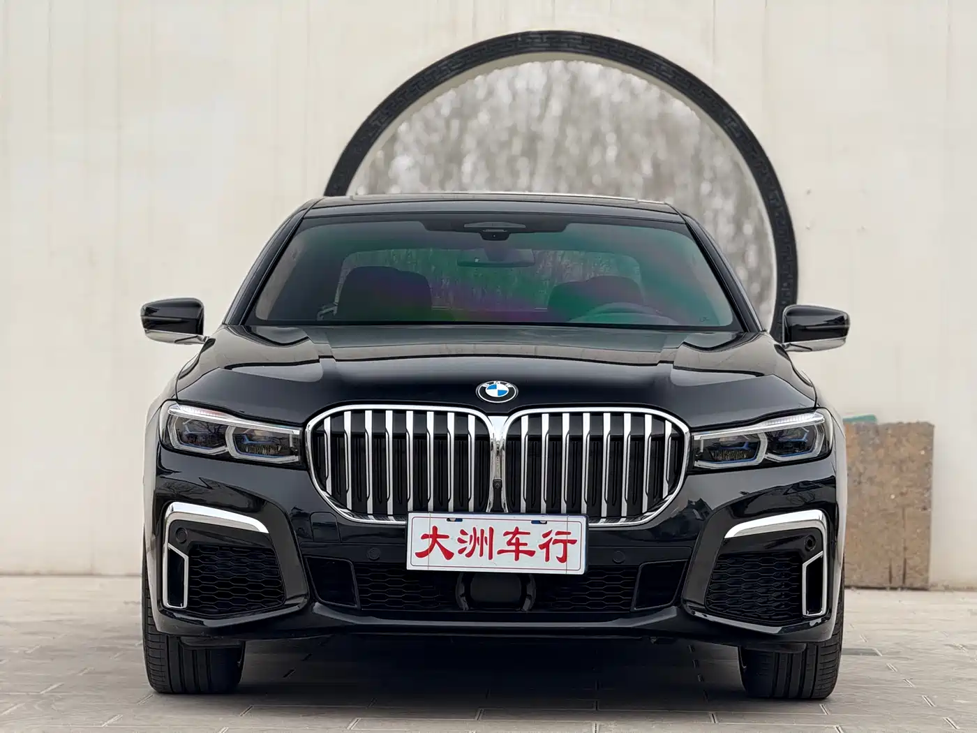 BMW 7 Series 2021 Model 740Li xDrive Executive M Sport Package фото 3