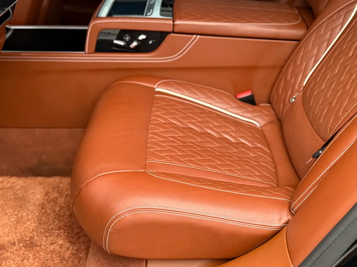 BMW 7 Series 2021 Model 740Li xDrive Executive M Sport Package фото 20