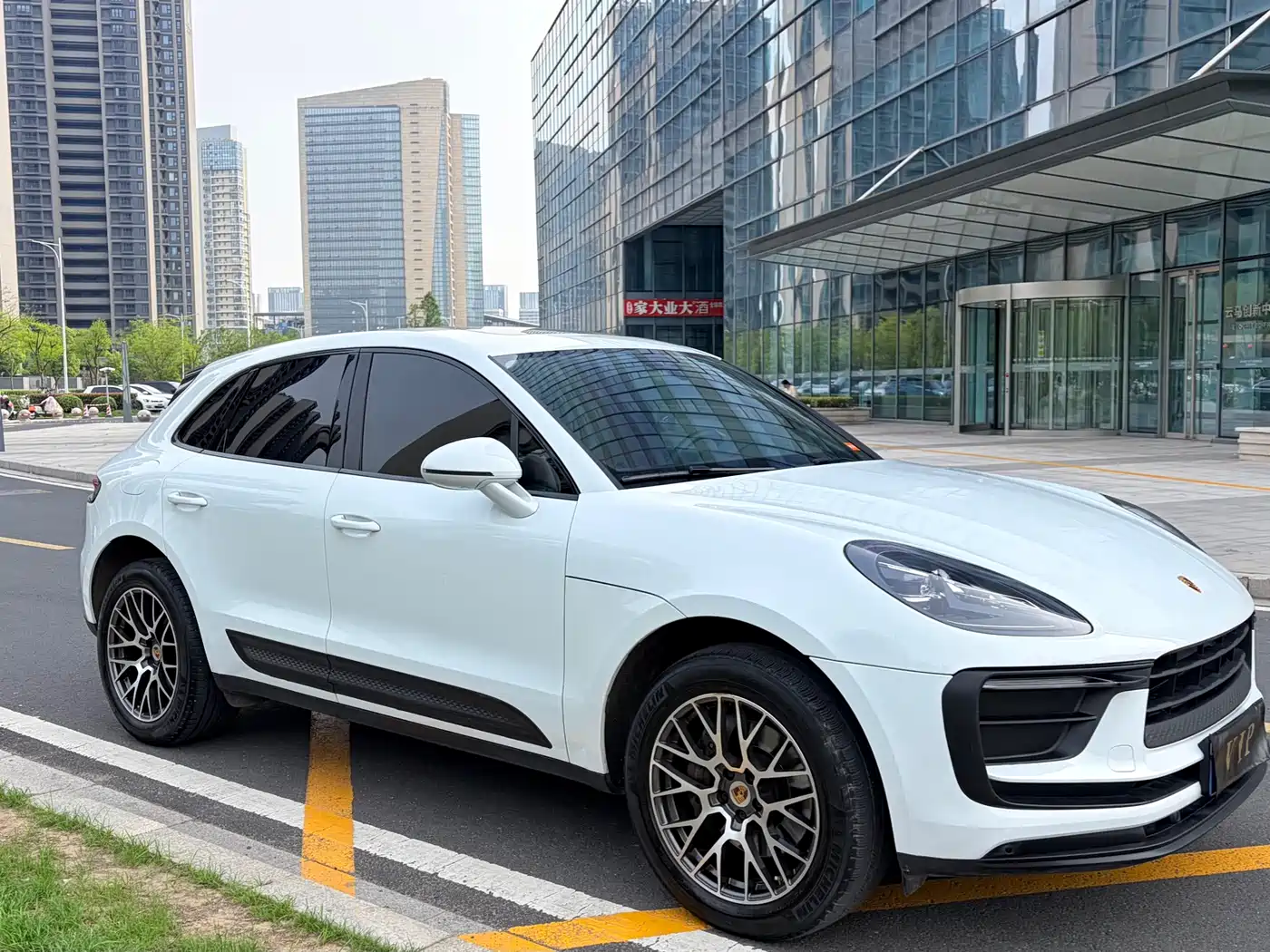 Porsche Macan 2023 Macan 2.0T фото 3