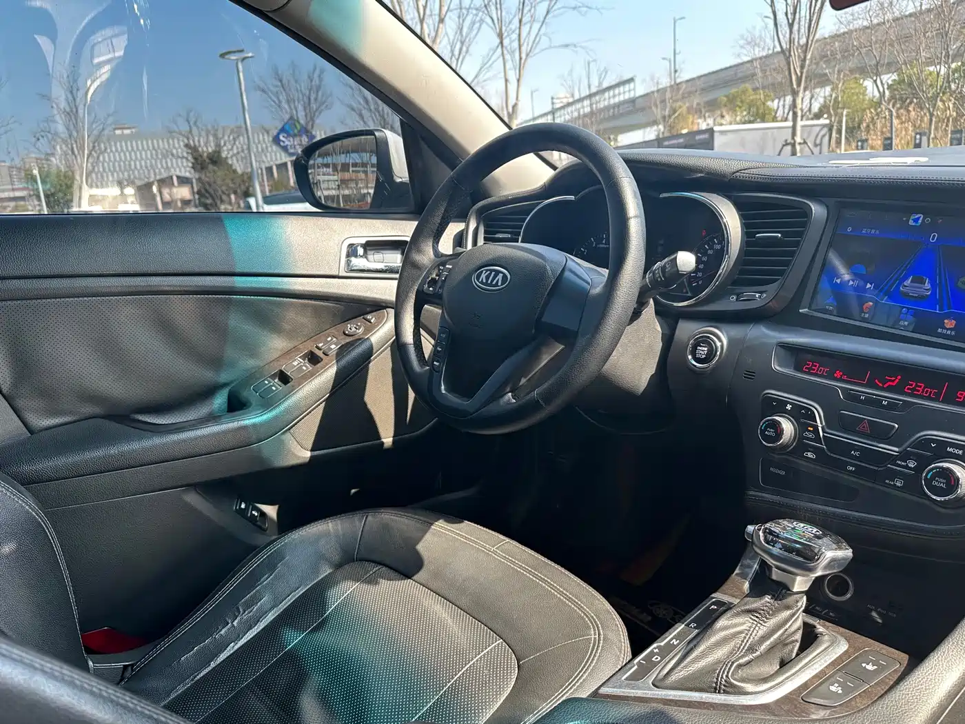 Kia K5 2012 2.0L Automatic DLX Special Edition фото 11