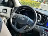Photo 13 - Kia K5