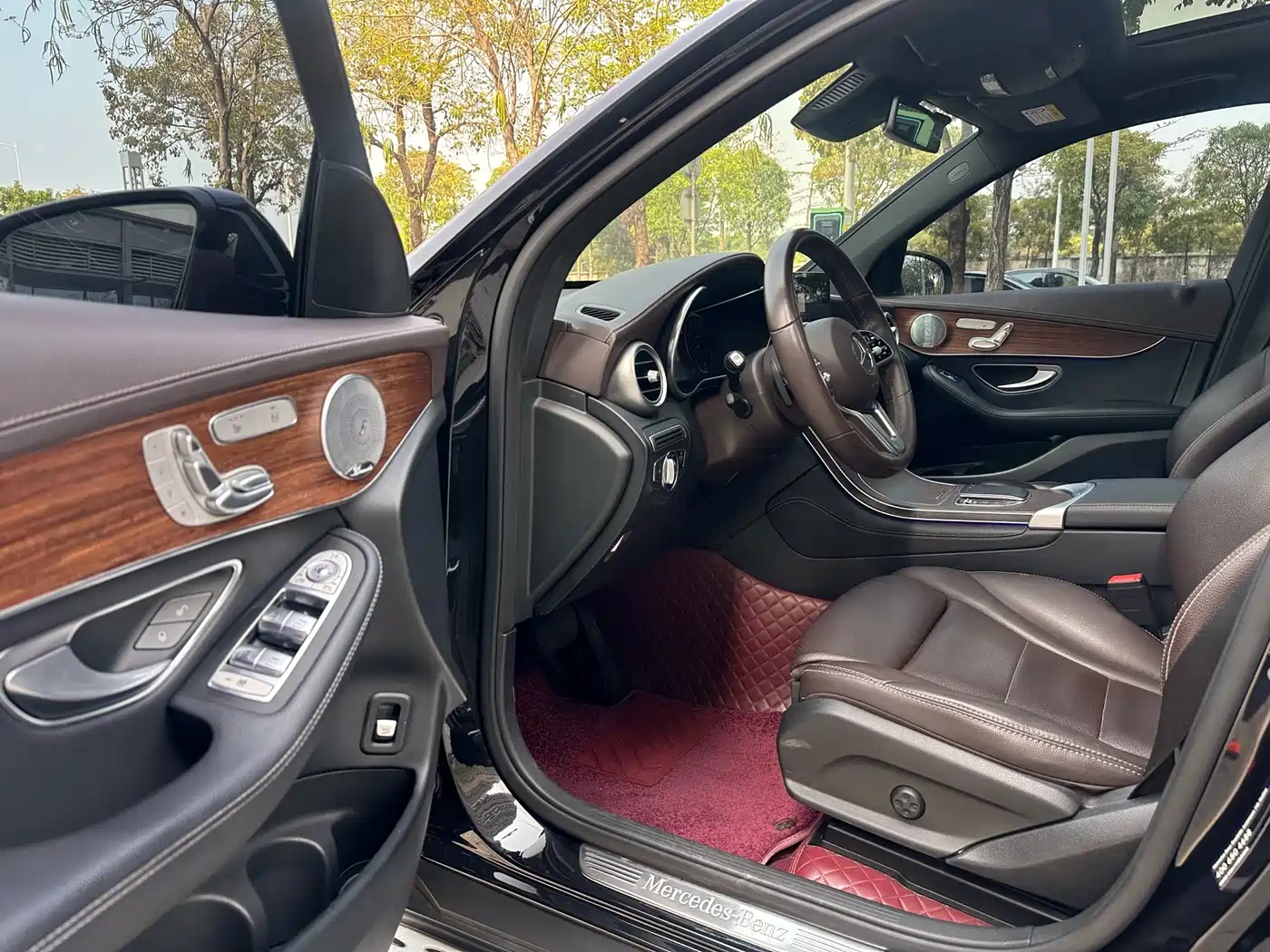 MERCEDES-BENZ GLC