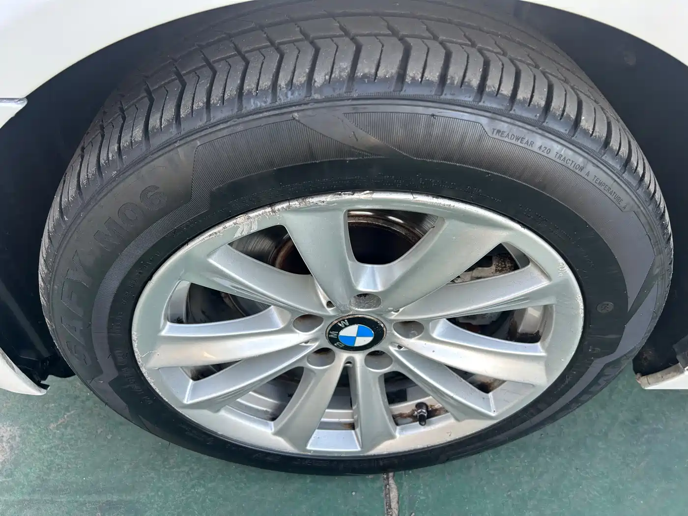 BMW 5 Series 2011 520Li Elegance фото 12