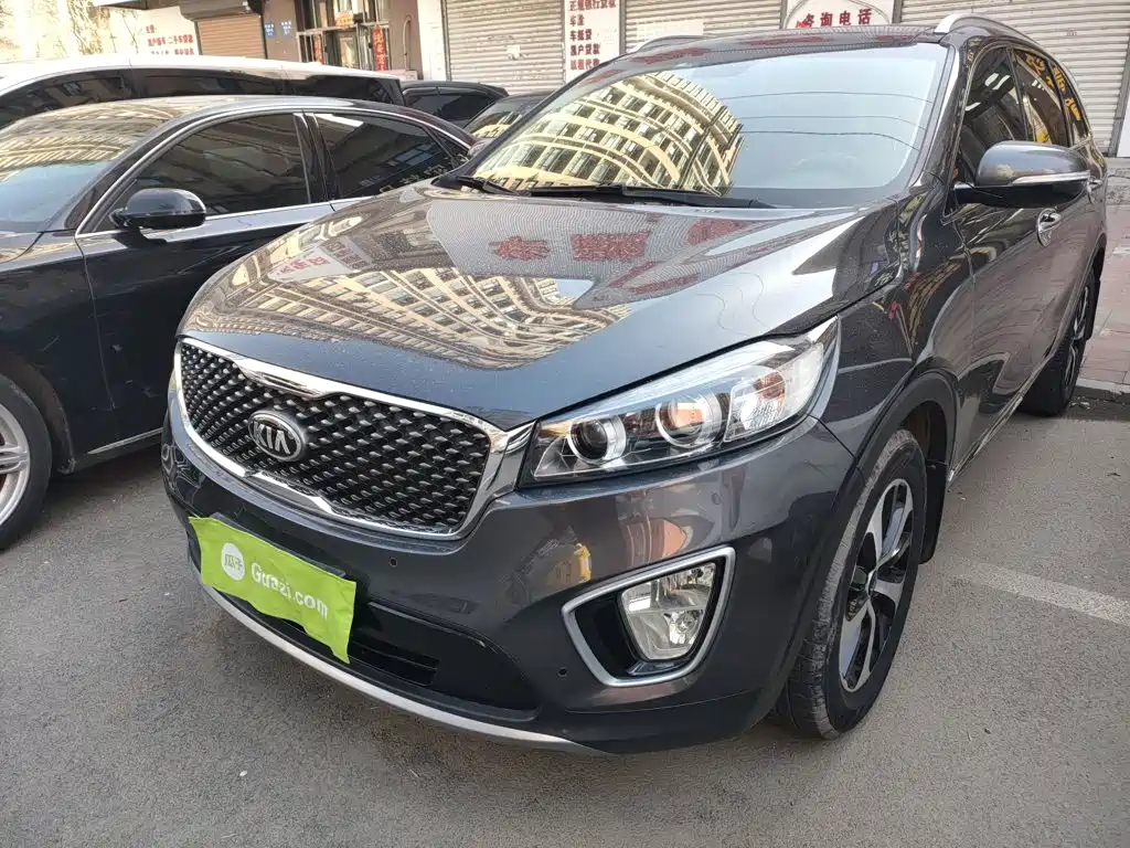 Photo 2 - Kia Sorento