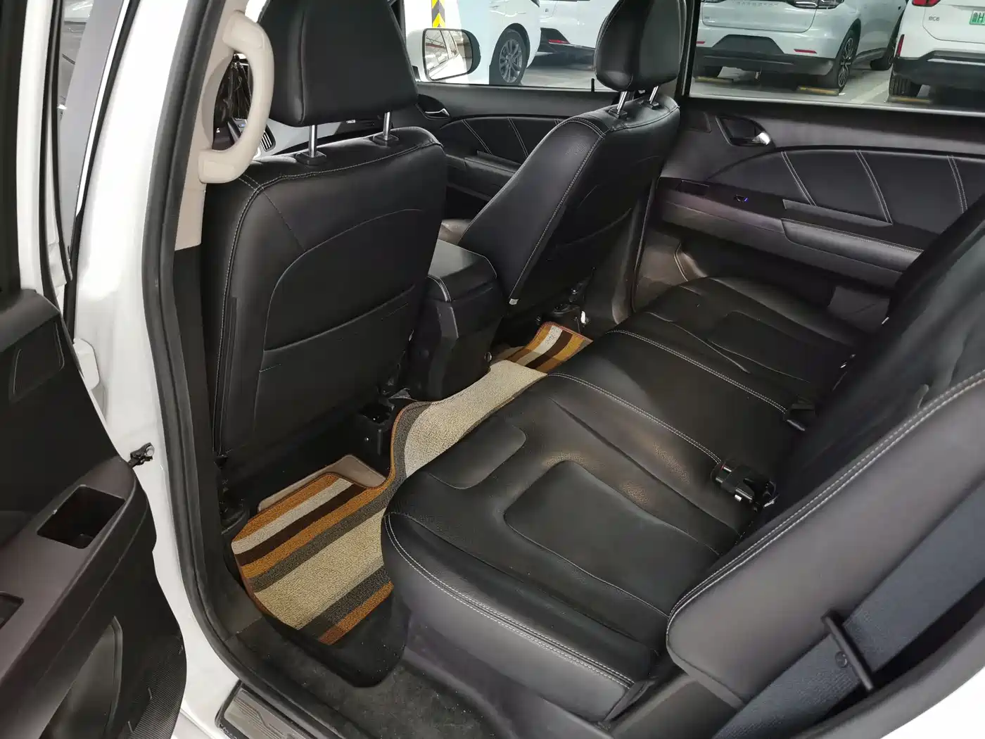 BYD E6