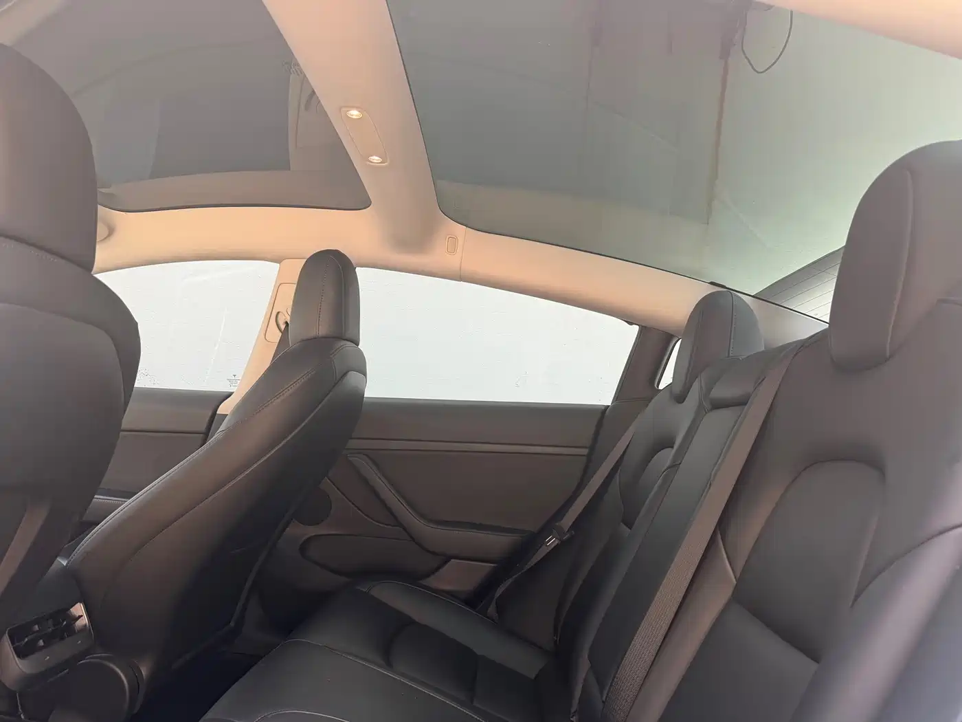Photo 7 - Tesla Model 3