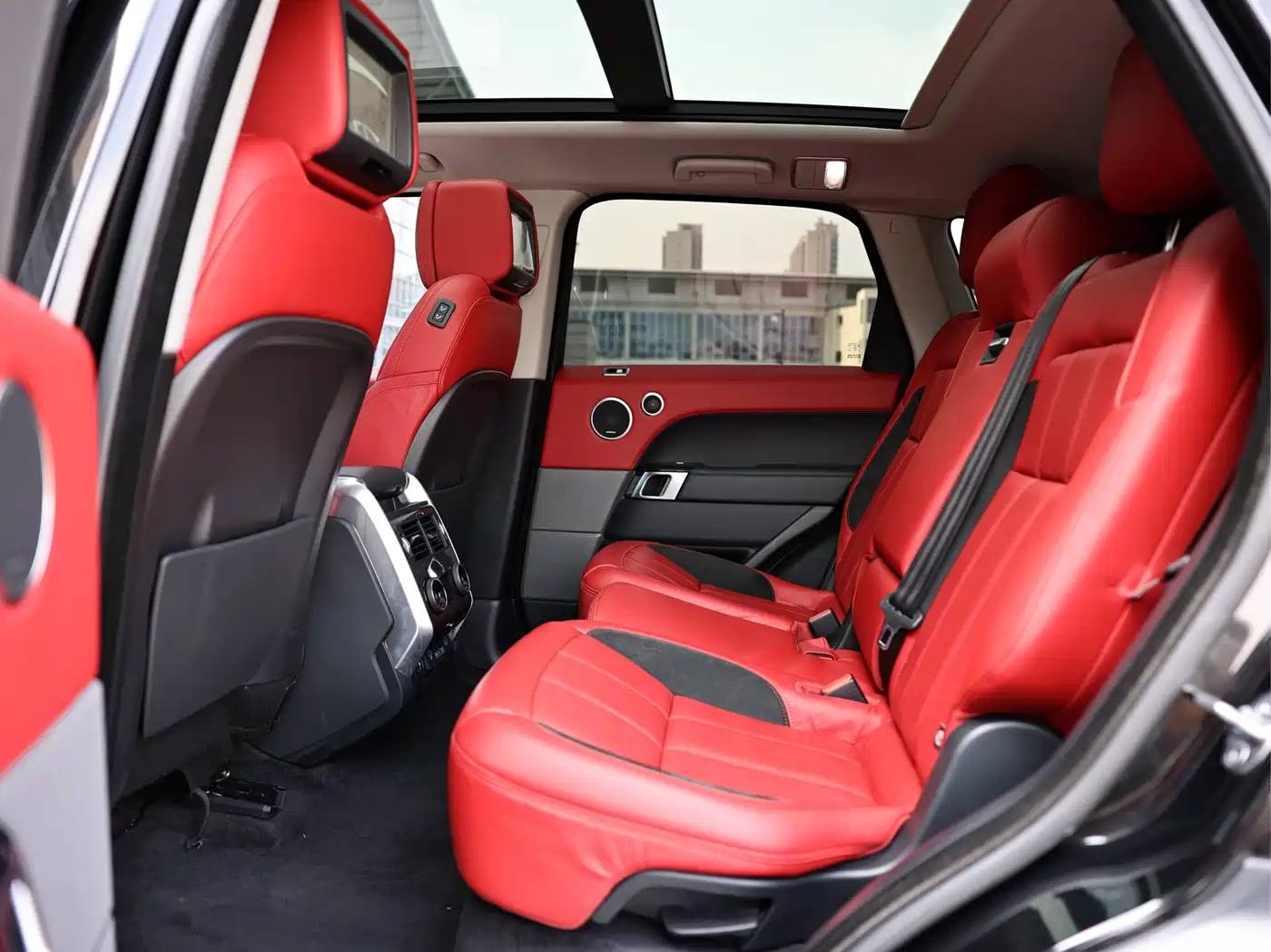 Land Rover Range Rover Sport 2021 3.0 L6 Gloss Black Edition фото 11