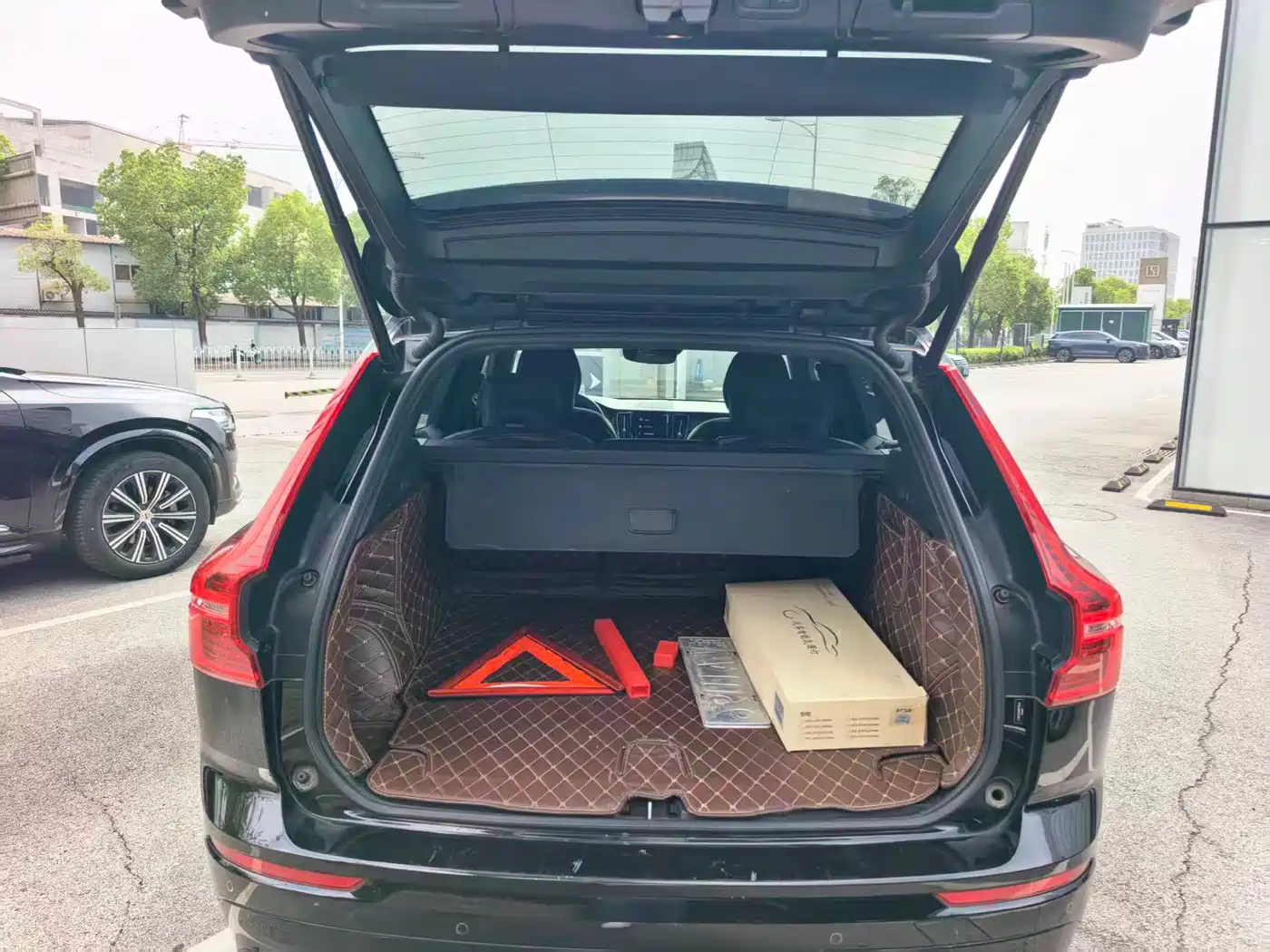 Фото 12 - Volvo XC60