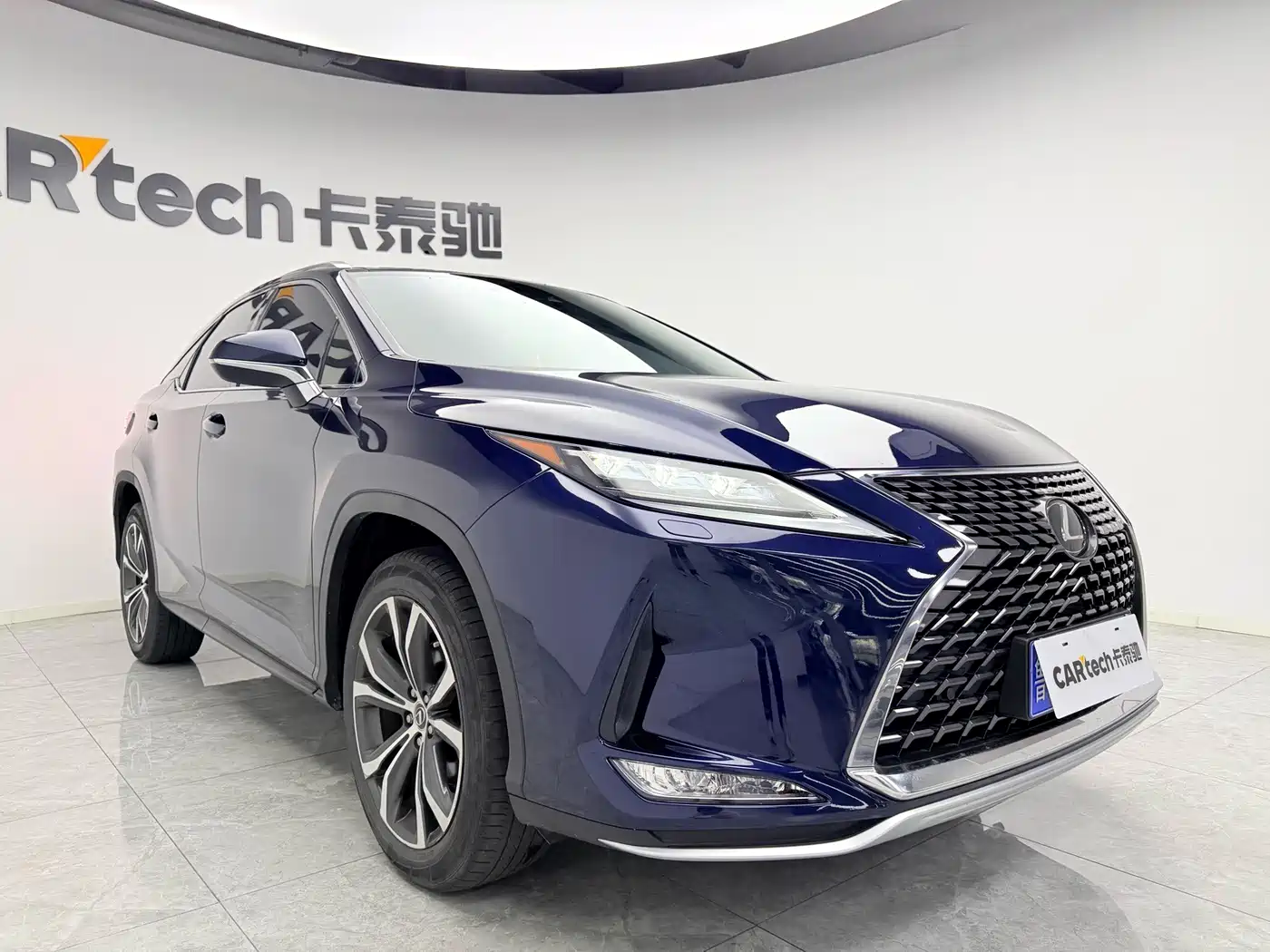 Фото 3 - Lexus RX
