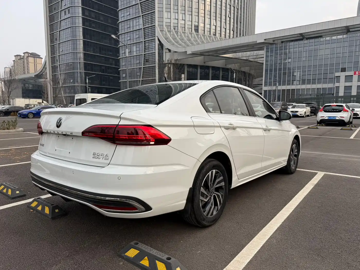 Volkswagen Bora 2025 200TSI DSG Joy Ride PRO Edition фото 9