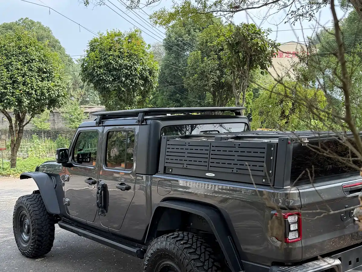 Фото 9 - Jeep Gladiator