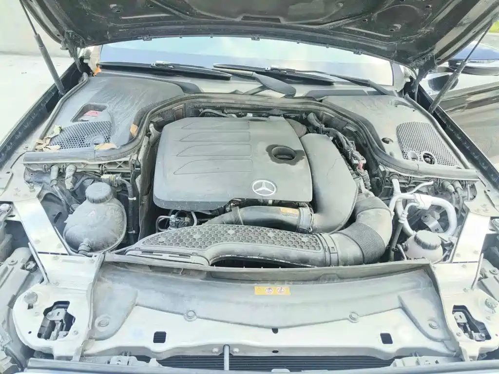 Mercedes-Benz E-Class, миниатюра 9