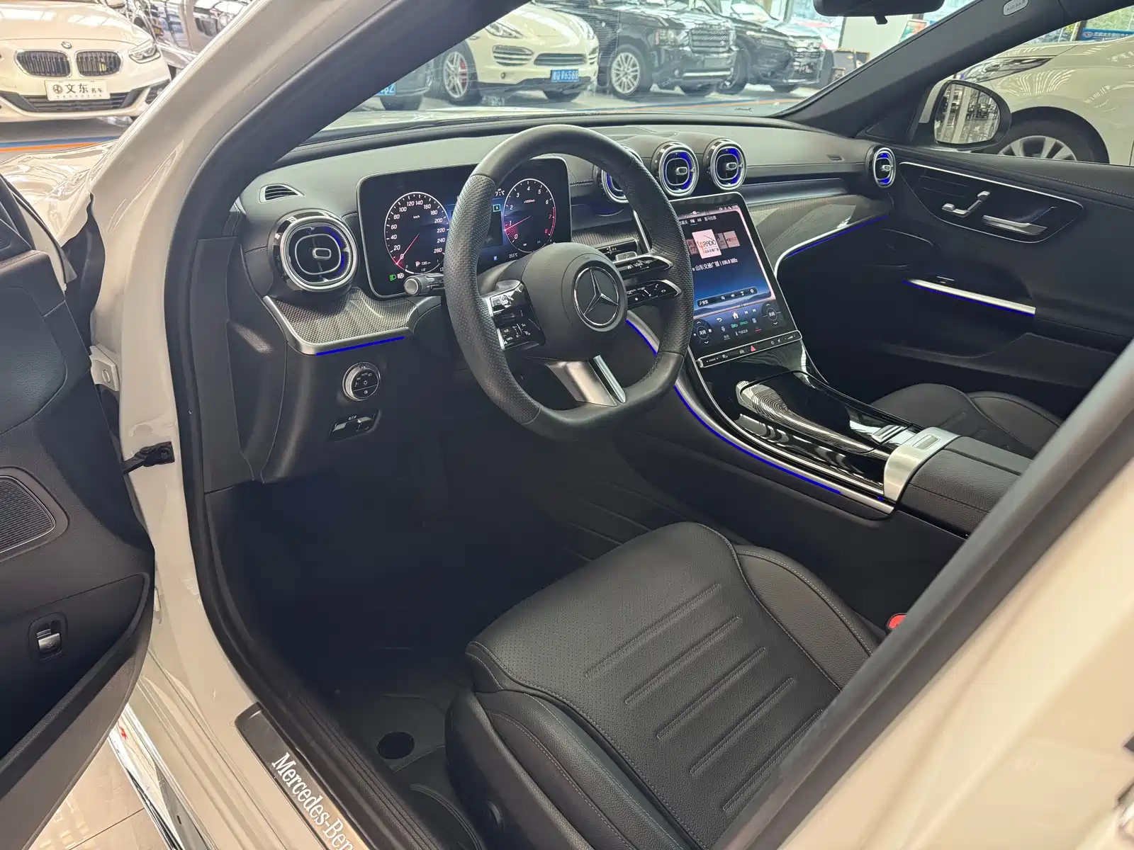 Фото 6 - Mercedes-Benz C-Class