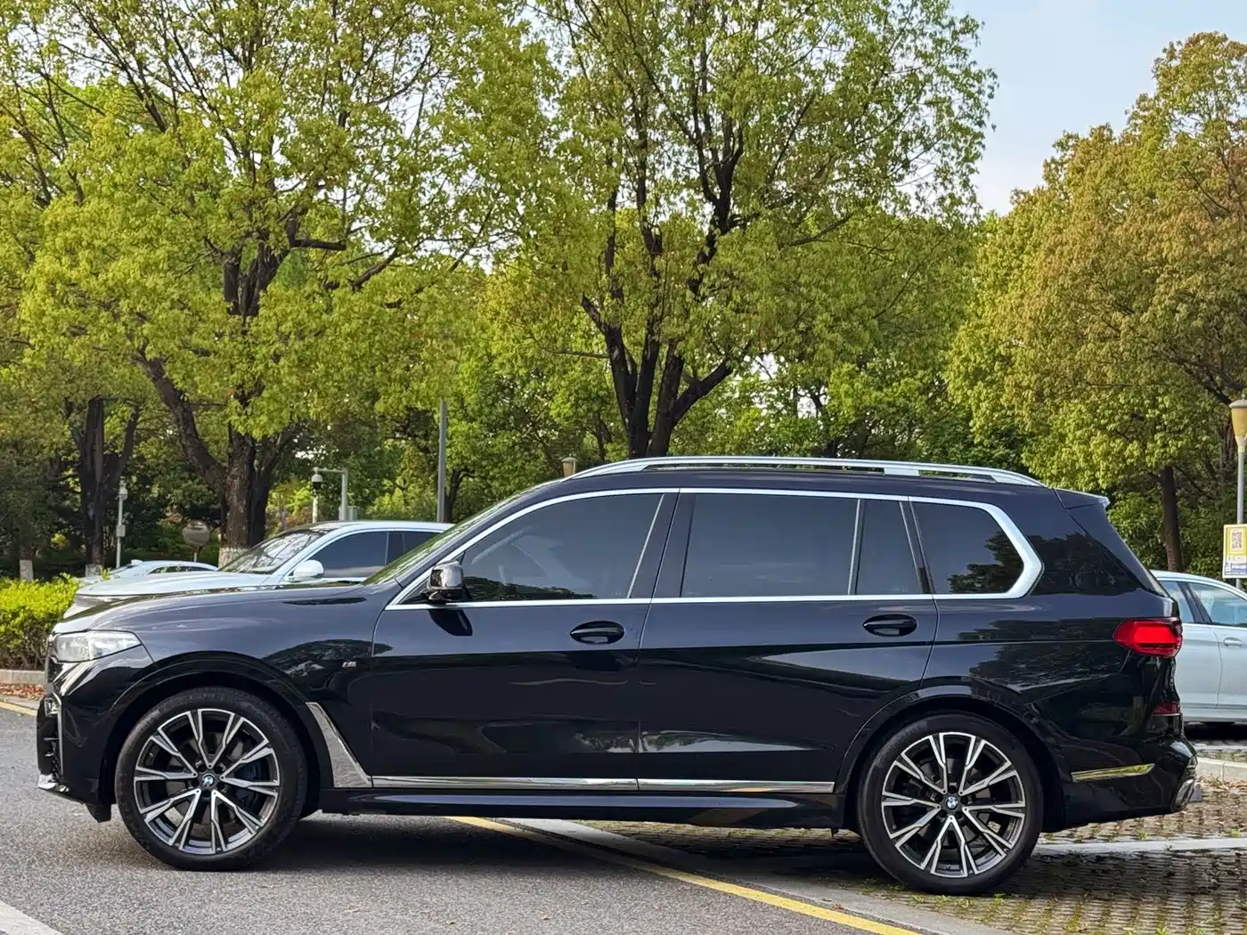 BMW X7 2021 xDrive40i Executive M Sport Package фото 6