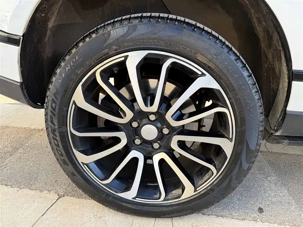 Land Rover Range Rover 2019 3.0 SC V6 Heritage Extended Edition фото 13