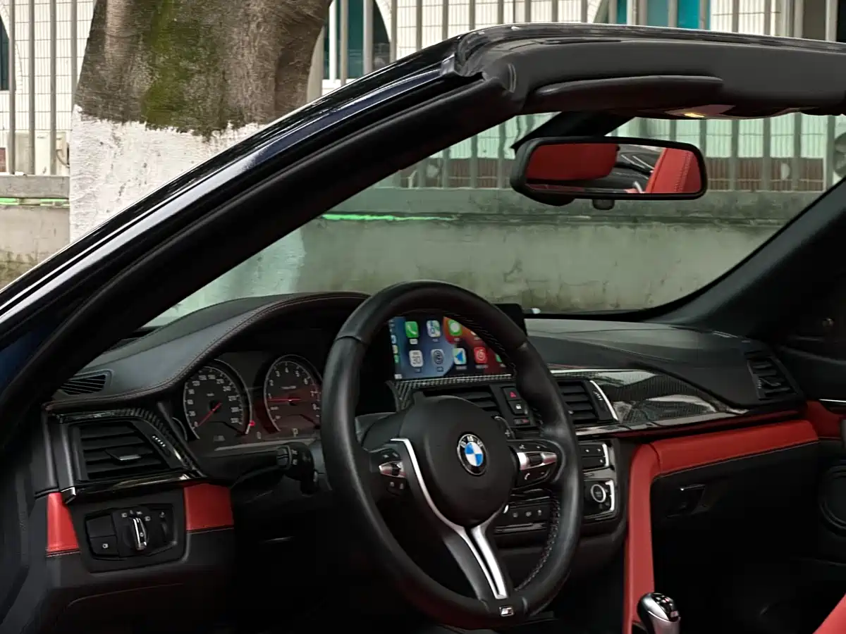BMW M4 2014 M4 Convertible Coupe фото 10