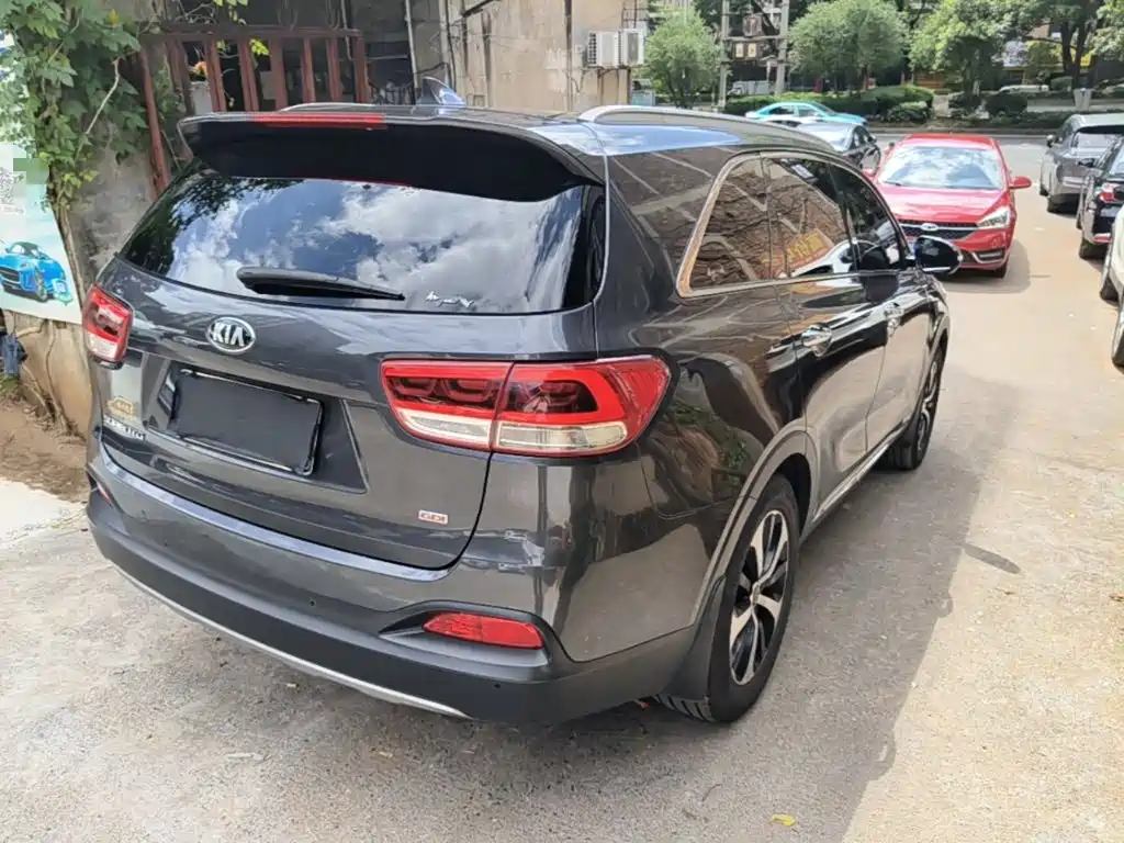 Kia Sorento 2016 2015 Sorento L 2.4L Gasoline 4WD Elite 7-seater China IV