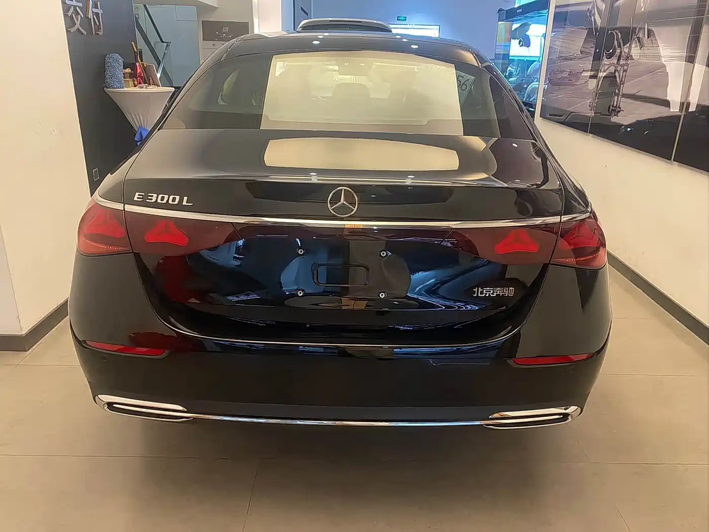 Mercedes-Benz E-Class 2026 E 300 L Luxury фото 7