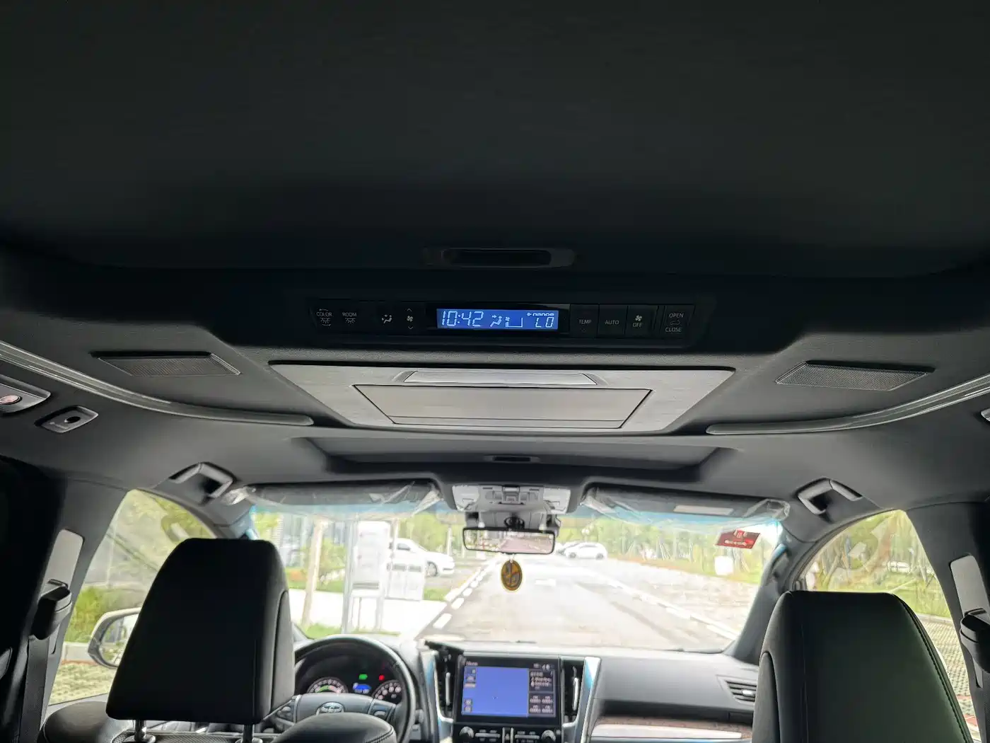 Toyota Alphard 2021 Hybrid 2.5L Premium фото 5
