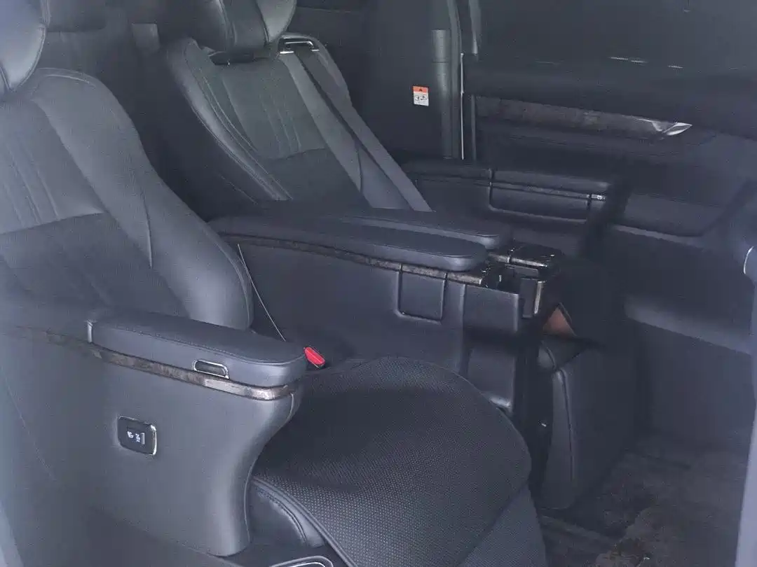 Toyota Alphard 2021 Hybrid 2.5L Premium фото 17