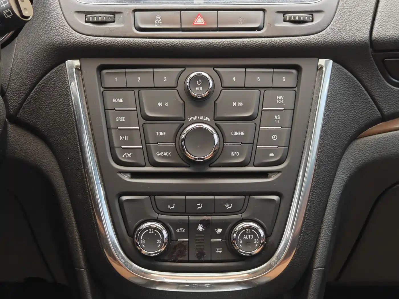 Buick Encore 2014 1.4T Automatic 2WD Urban Elite фото 16