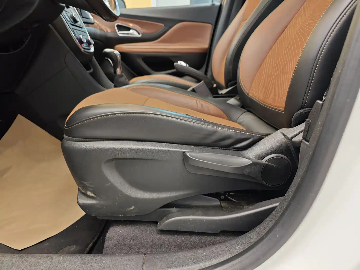 Buick Encore 2014 1.4T Automatic 2WD Urban Elite фото 10