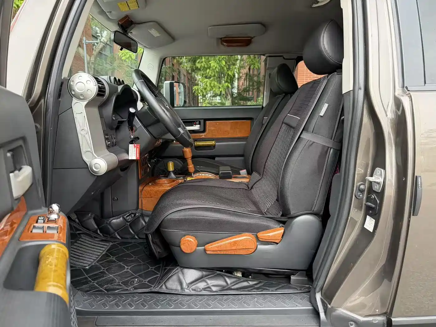 Toyota FJ Cruiser 2007 4.0L фото 9