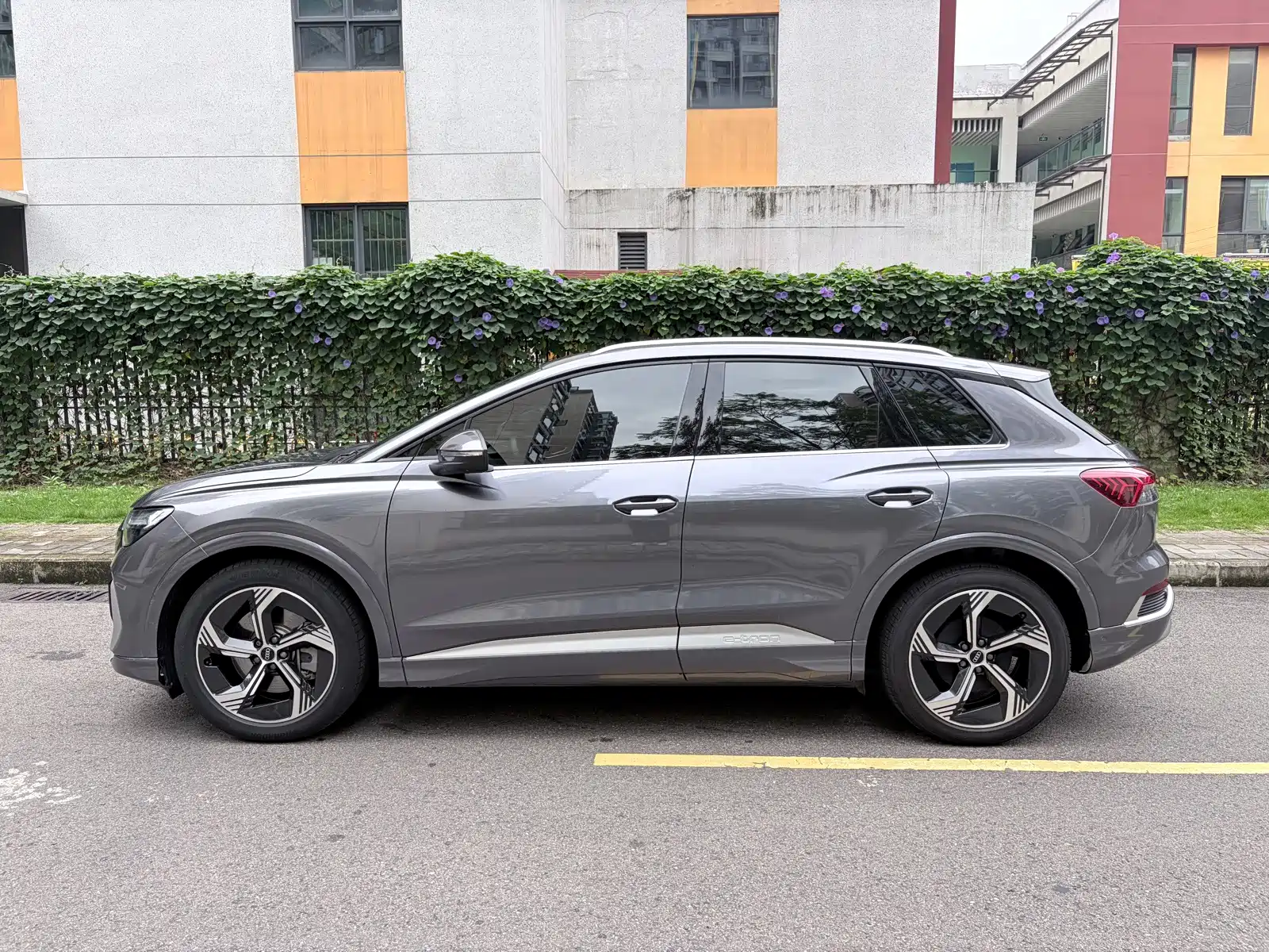 Фото 4 - Audi Q4 e-tron