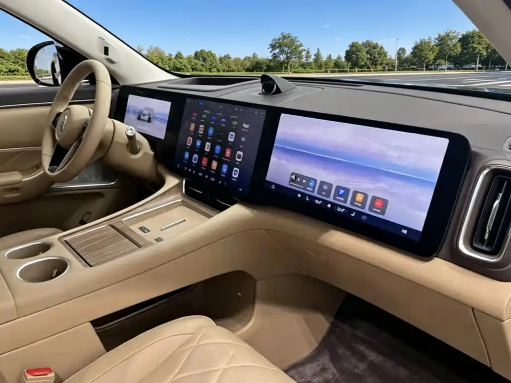 AITO Wenjie AITO M8 2025 Model Extended Range Max+ Edition 53.4kWh 6-Seater фото 4