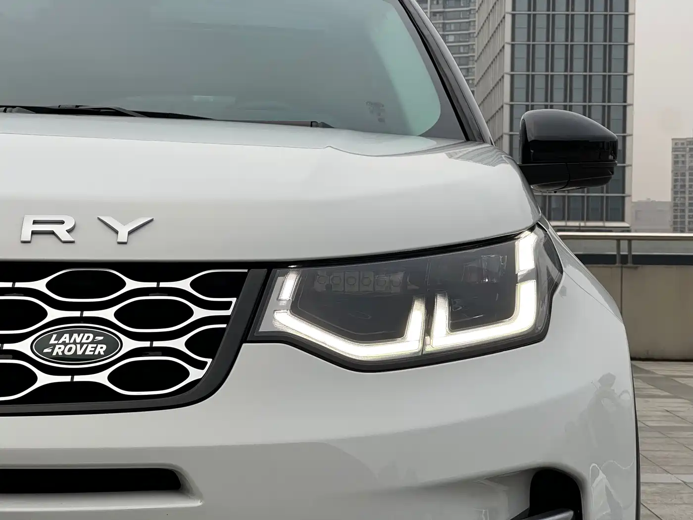 Land Rover Discovery Sport 2024 Luxury Custom Edition фото 24