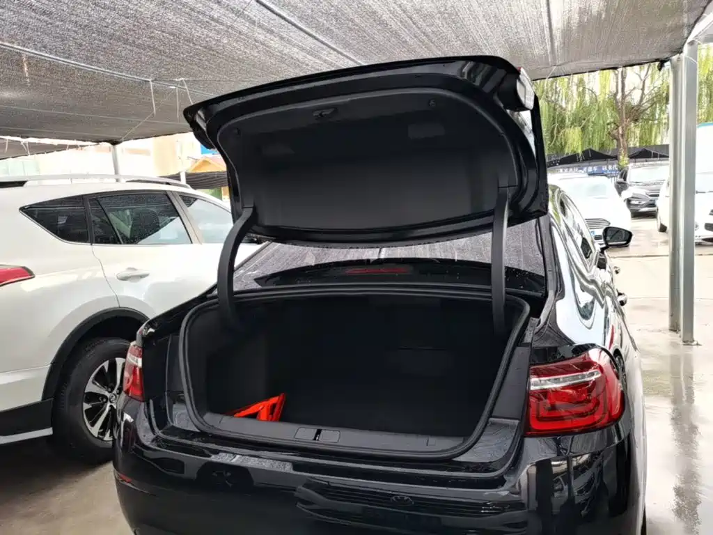 Photo 19 - Citroën C6