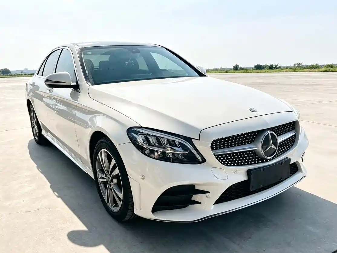 Фото 3 - Mercedes-Benz C-Class