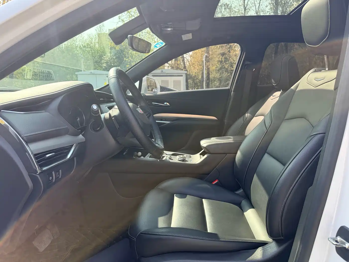 Cadillac XT4 2018 28T FWD Leading Edition фото 6