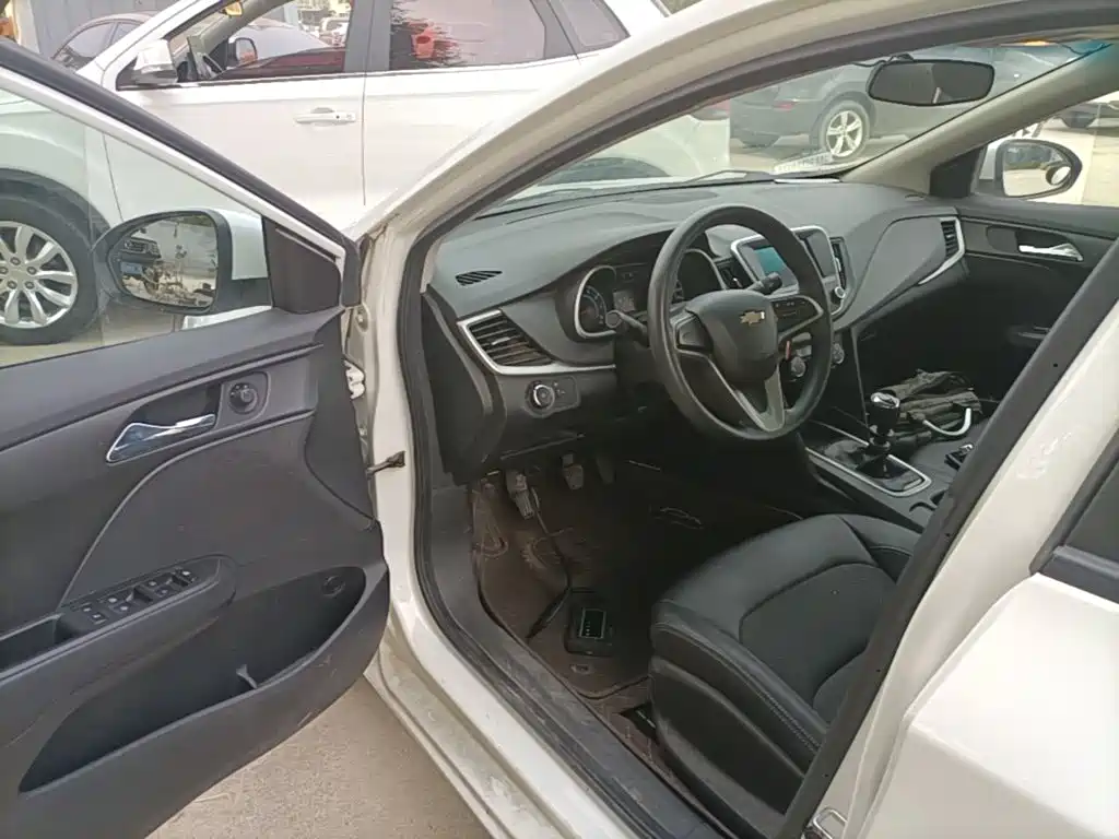 Photo 16 - Chevrolet Cavalier