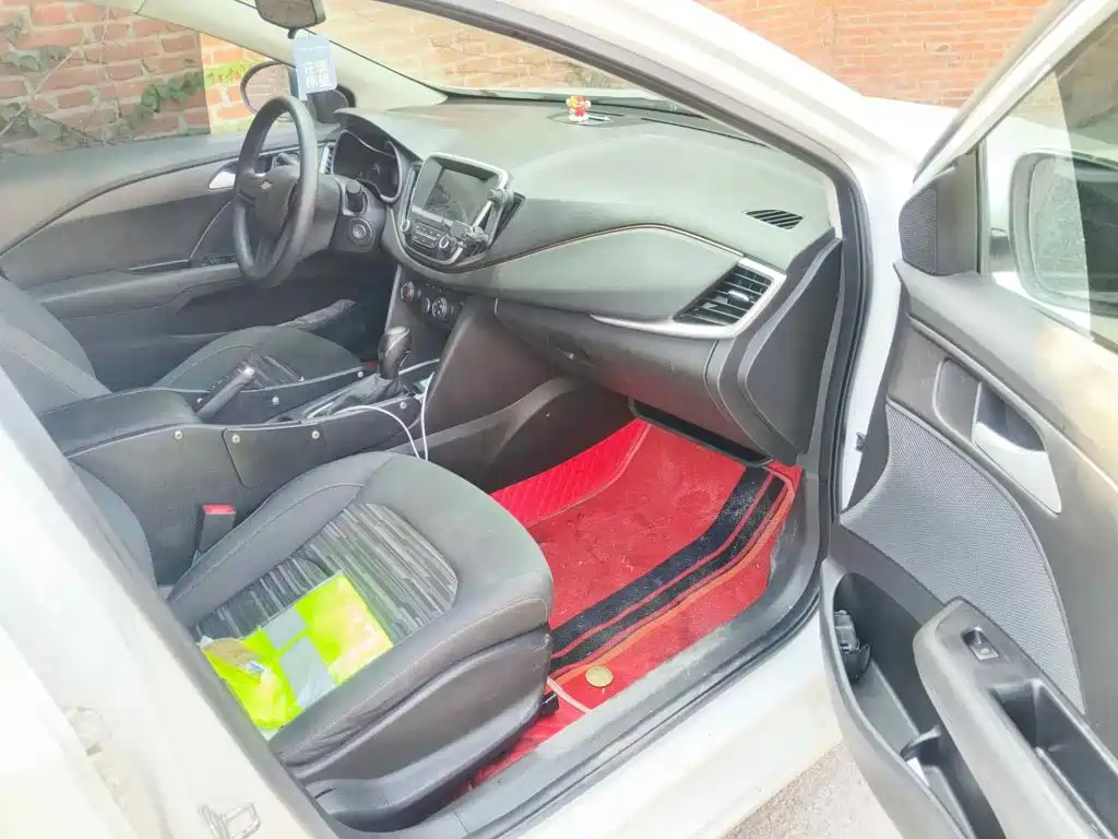 Photo 13 - Chevrolet Cavalier
