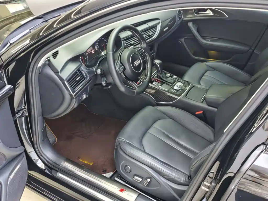 Photo 17 - Audi A6L