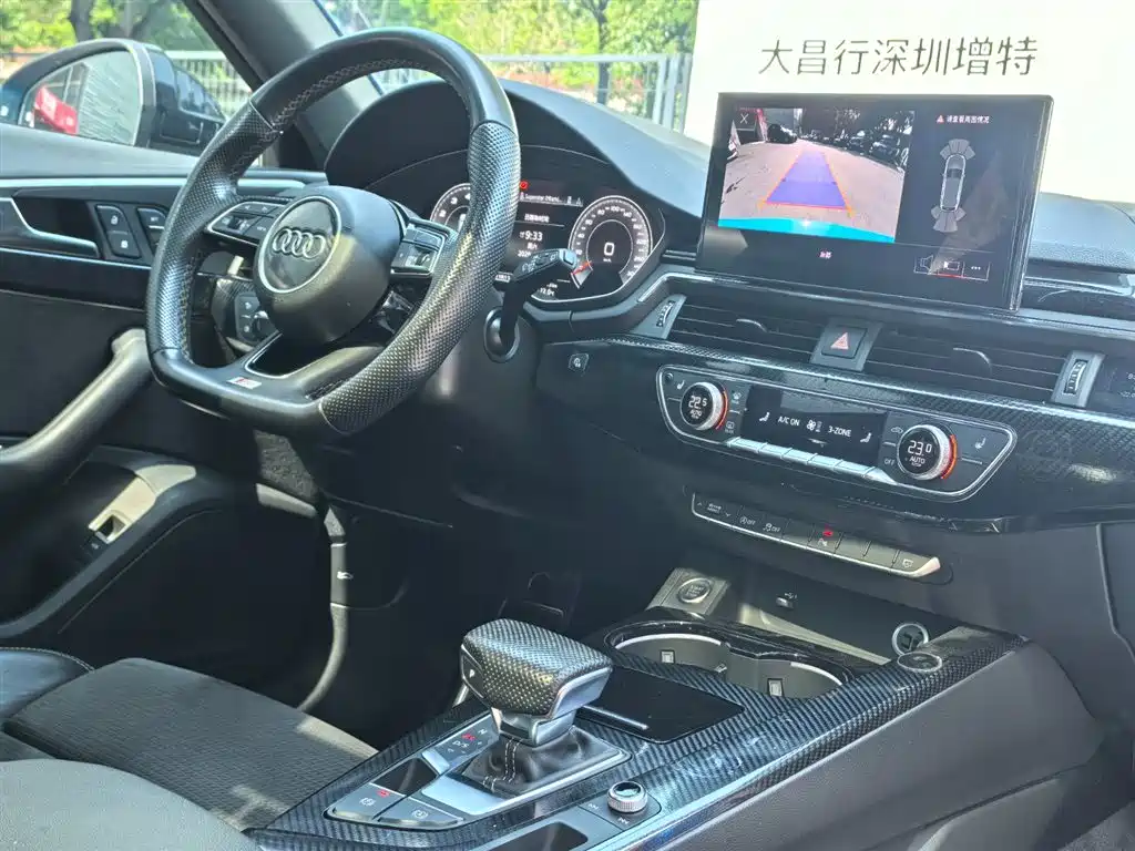 Фото 9 - Audi A4 (Import)