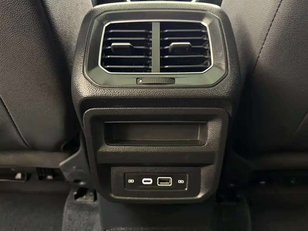 Volkswagen Tiguan L 2023 280TSI 2WD Trend Limited Edition фото 19