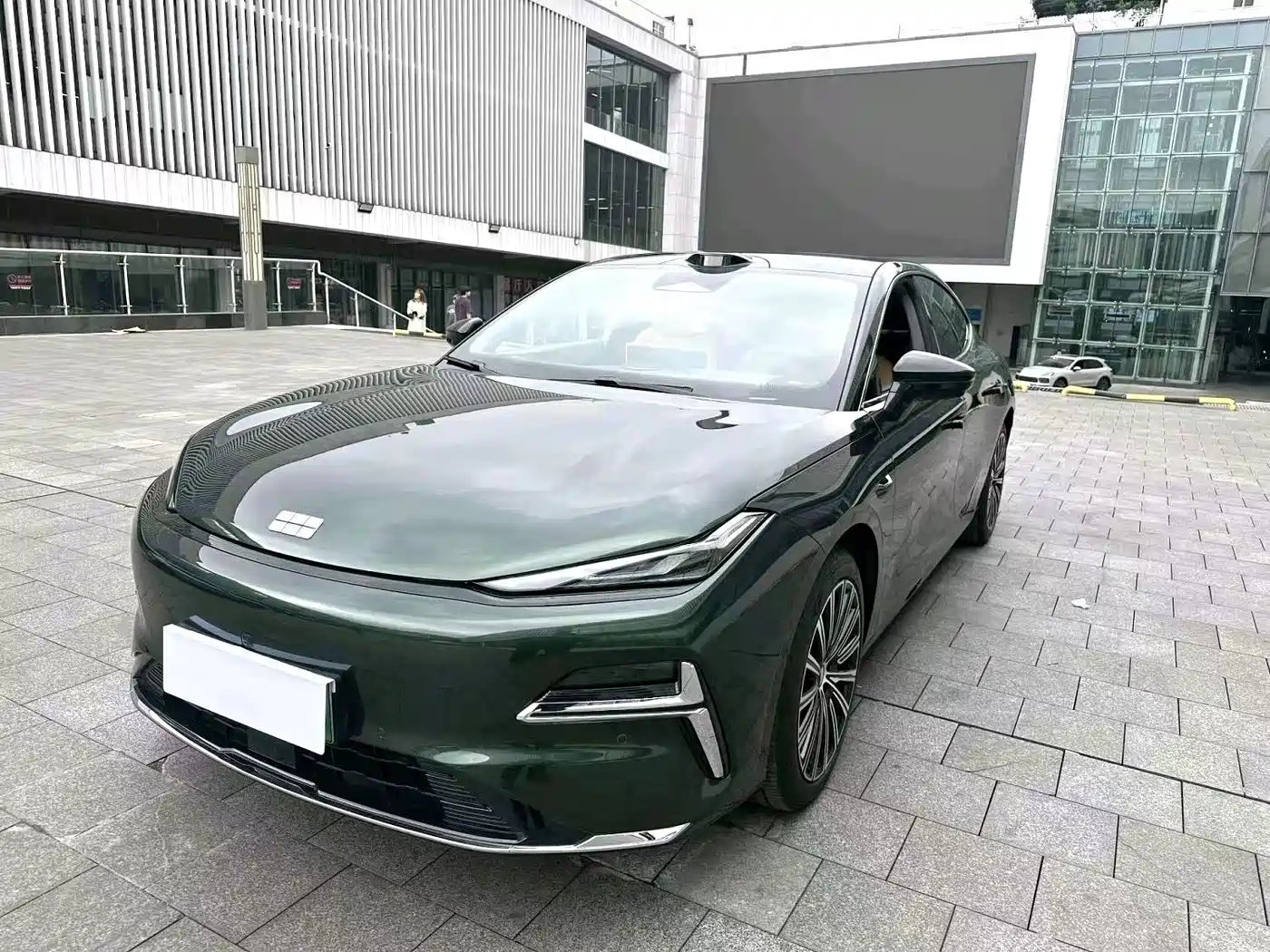 Geely Galaxy Galaxy Xingyao 8 2025 60km EM-i Luxury Edition