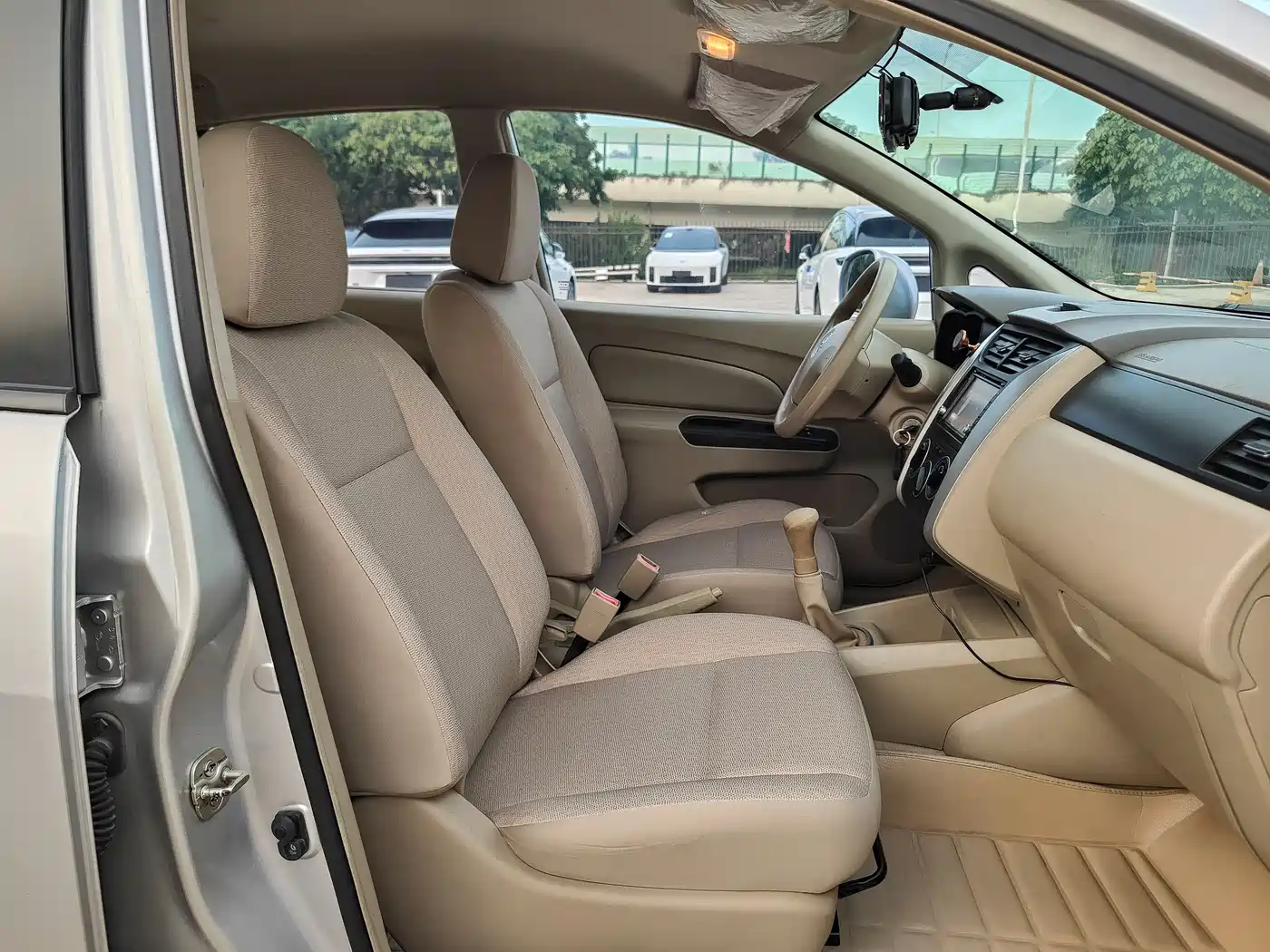 Venucia D50 2013 2013 1.6L Manual Fashion