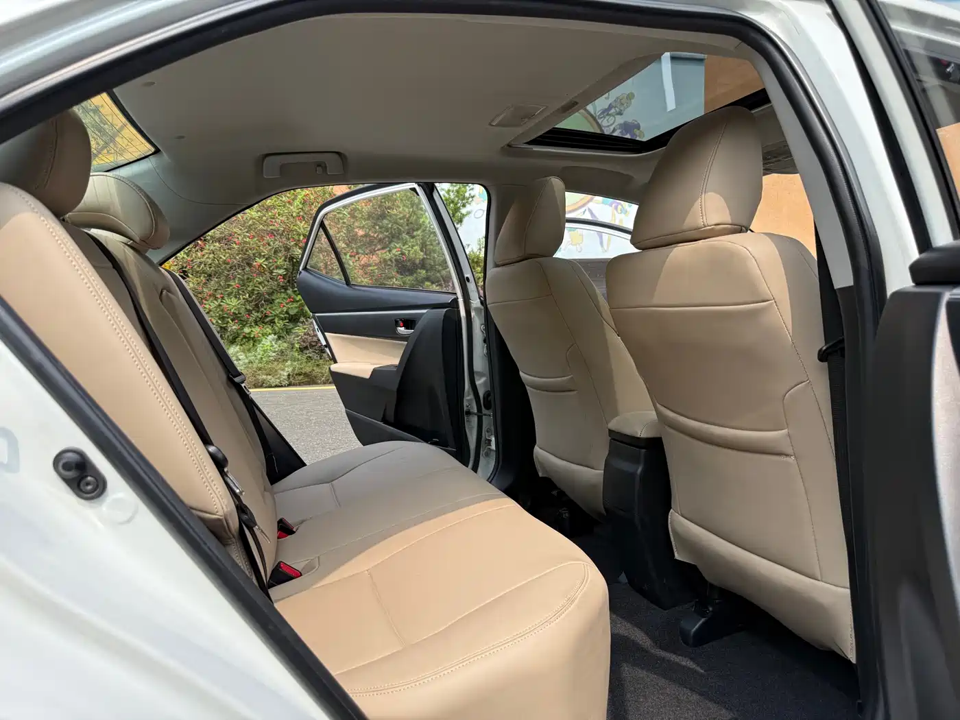 Toyota Levin 2017 Facelift 185T CVT Elite (China V) фото 16