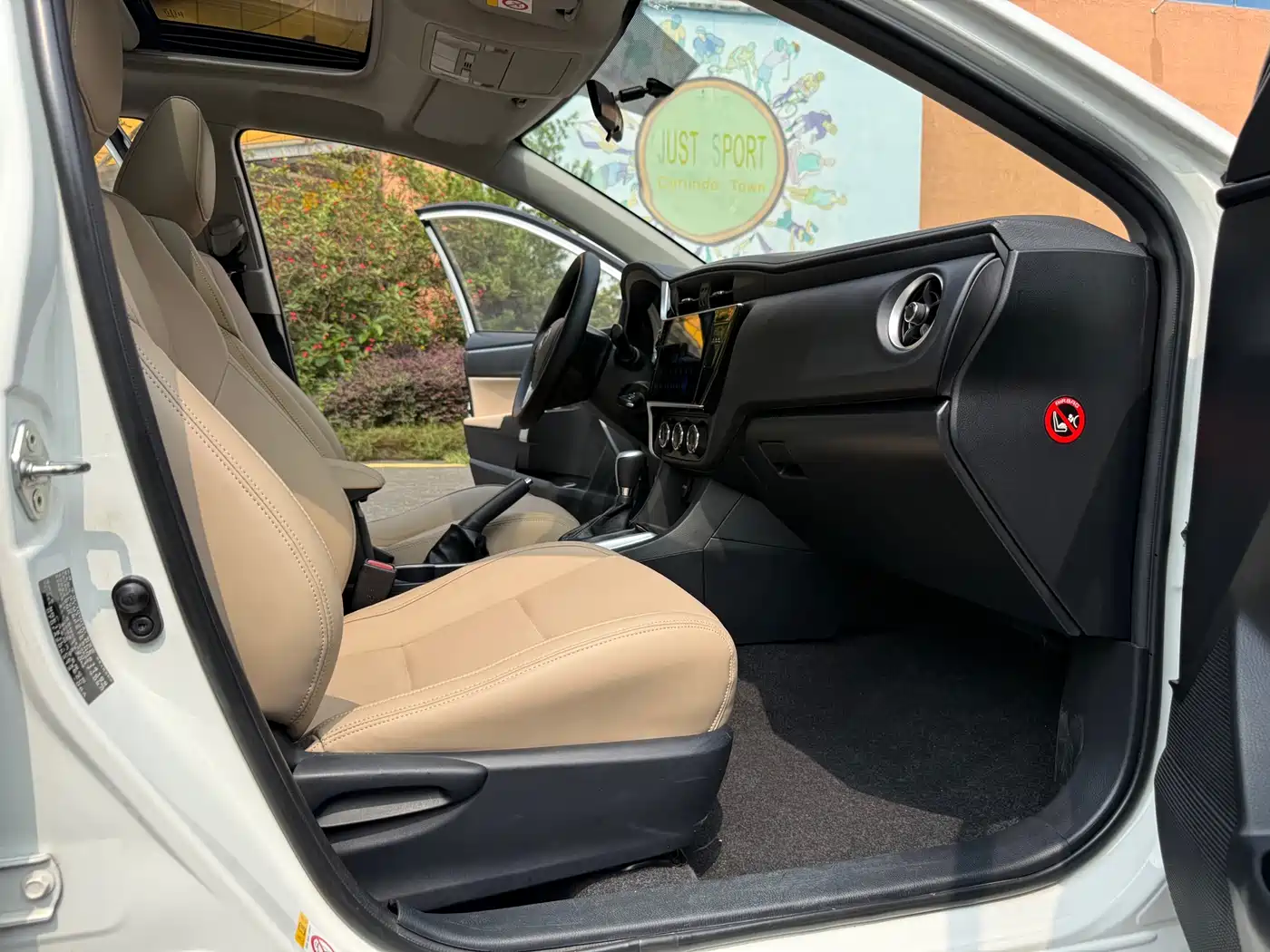 Toyota Levin 2017 Facelift 185T CVT Elite (China V) фото 15