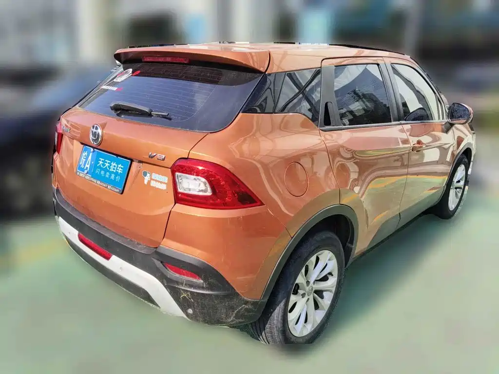 Фото 2 - Zhonghua V3