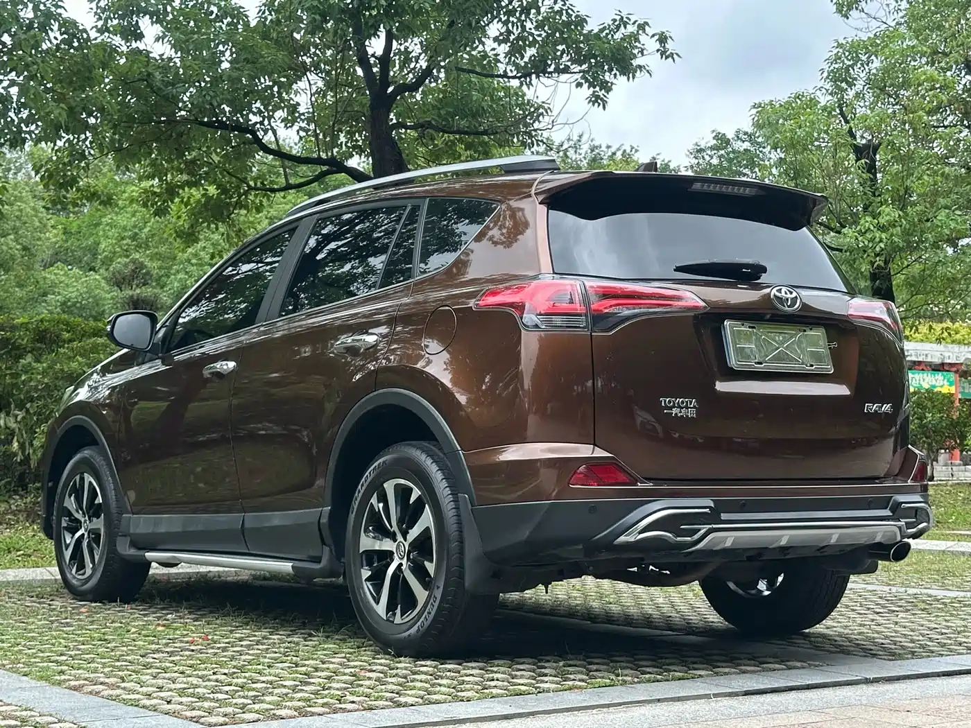 Toyota RAV4 Rongfang 2016 2.0L CVT 2WD Trend (China V) фото 13