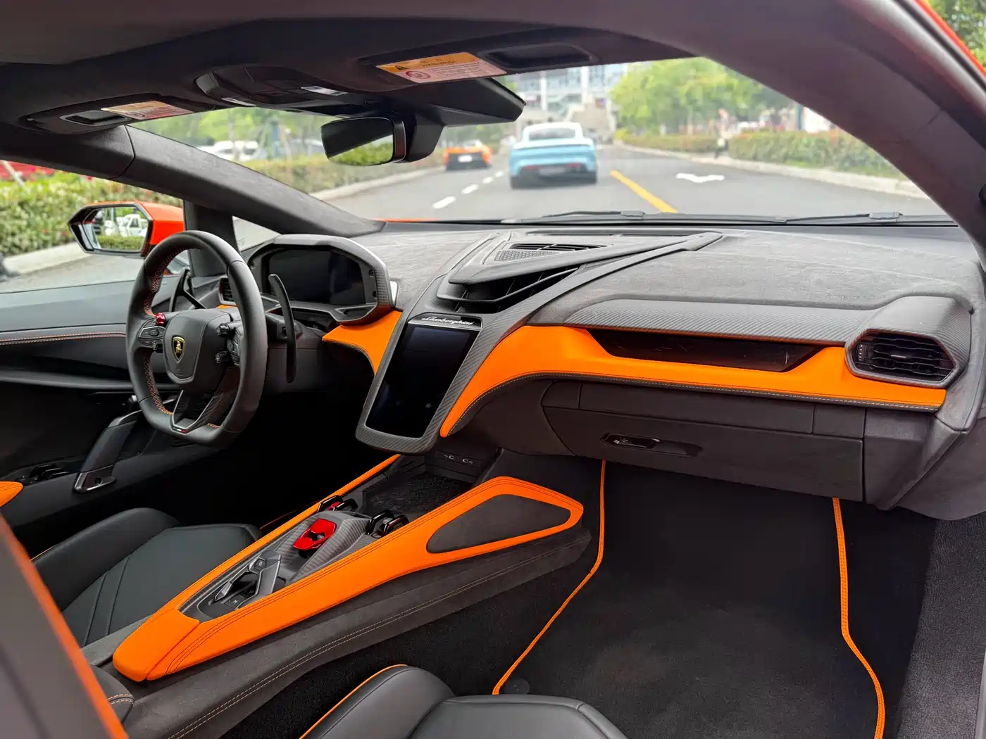 Lamborghini Revuelto 2023 6.5L PHEV Standard фото 6