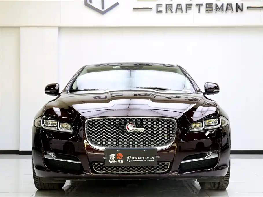 JAGUAR XJ