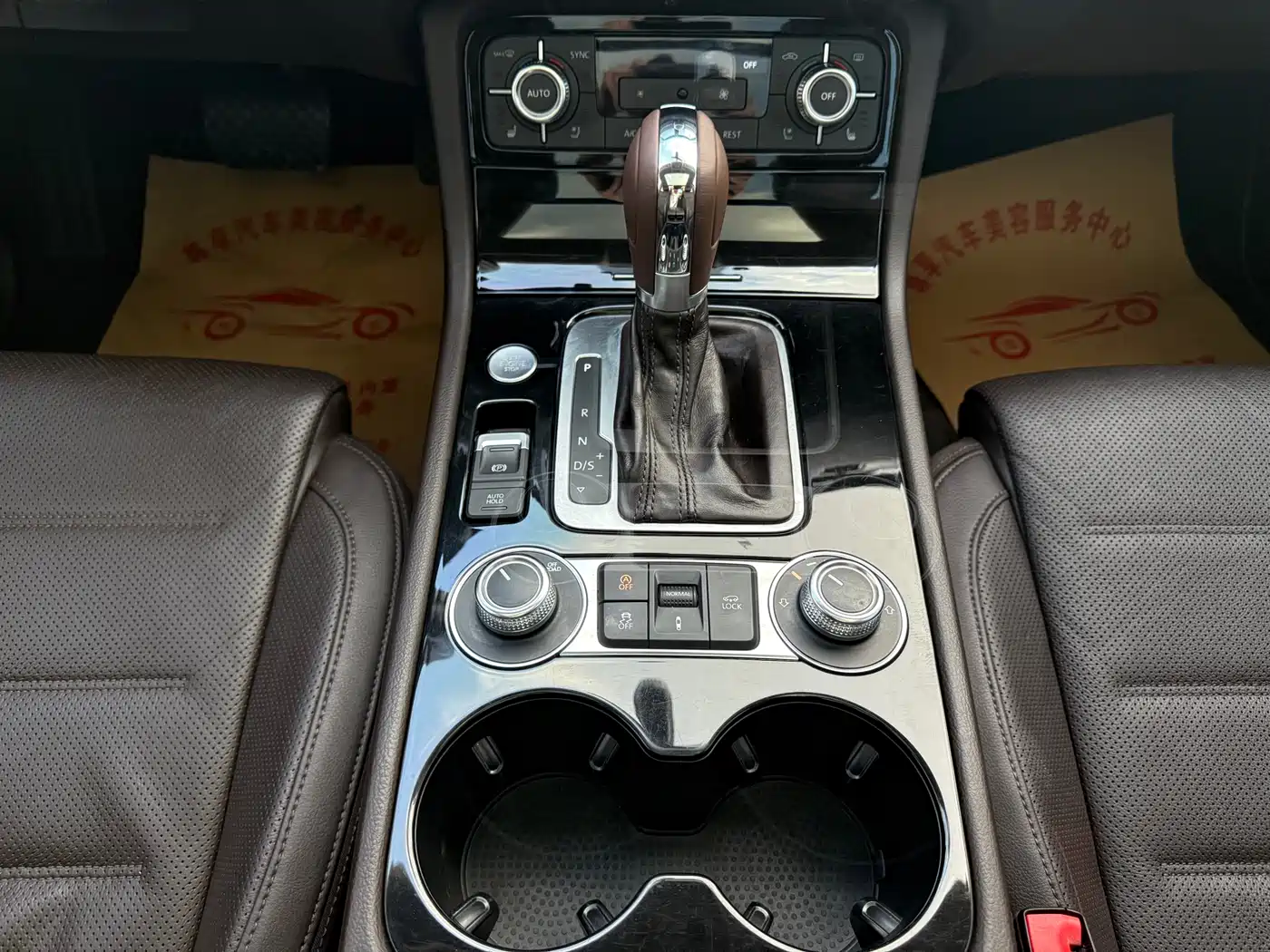 Volkswagen Touareg 2017 3.0TSI Explorer Edition фото 17